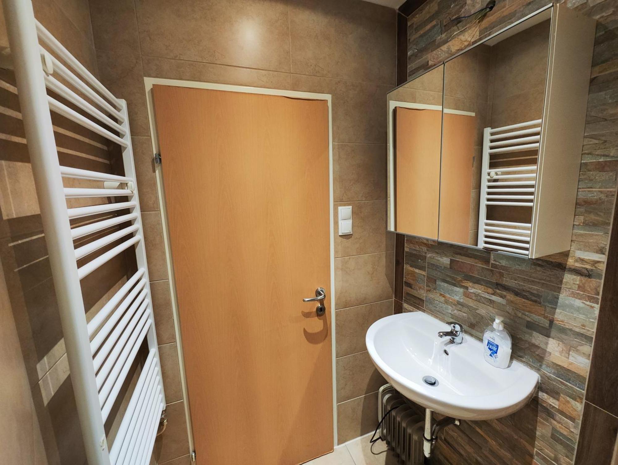 Hostel&Apartservices Viennna The Tidy Apartment เวียนนา ภายนอก รูปภาพ