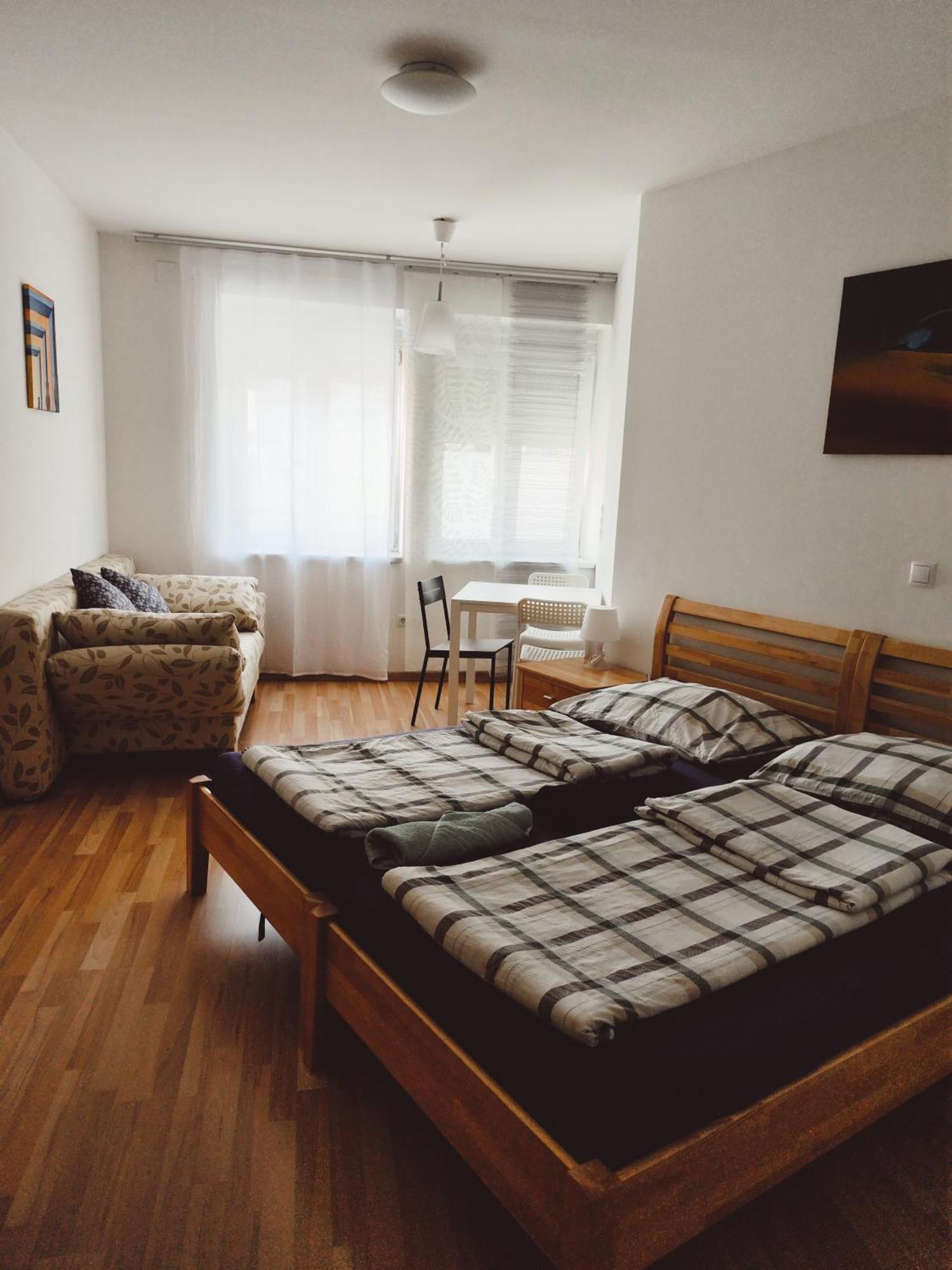 Hostel&Apartservices Viennna The Tidy Apartment เวียนนา ภายนอก รูปภาพ